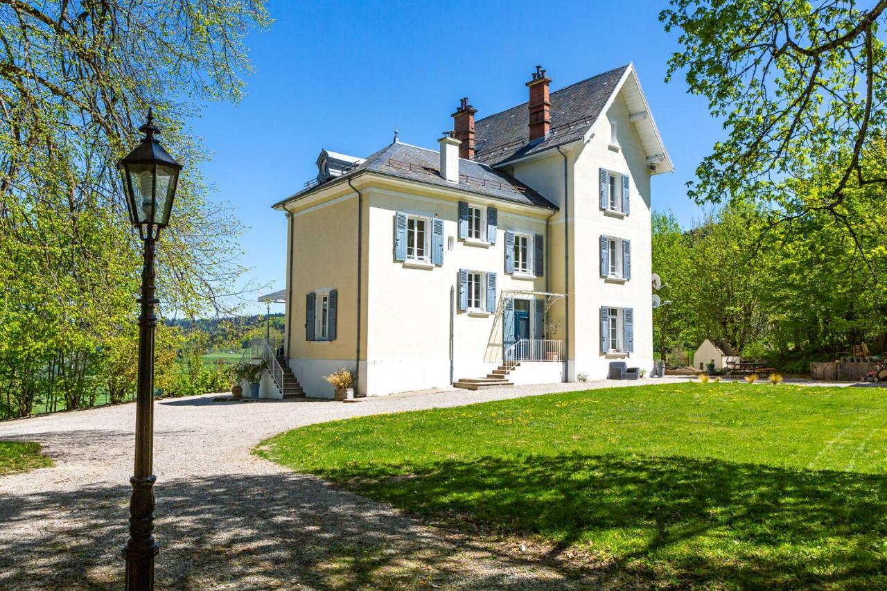 Monchateau Etoile, Hebergement Insolite Avec Spa Merlas エクステリア 写真